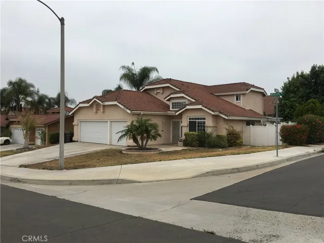 2852 Moulton Drive, Riverside, California 92503