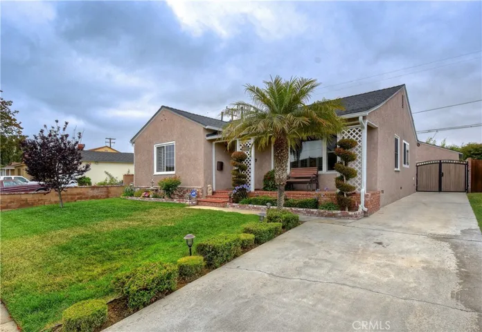 2727 Harvey Way, Lakewood, California 90712