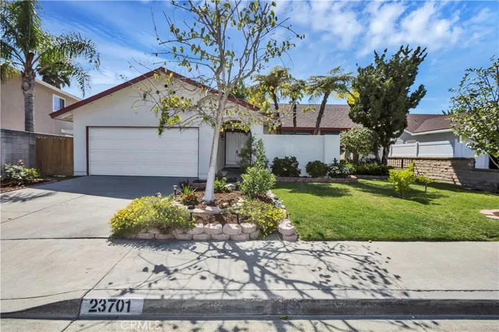 23701 Via Navarra, Mission Viejo, California 92691