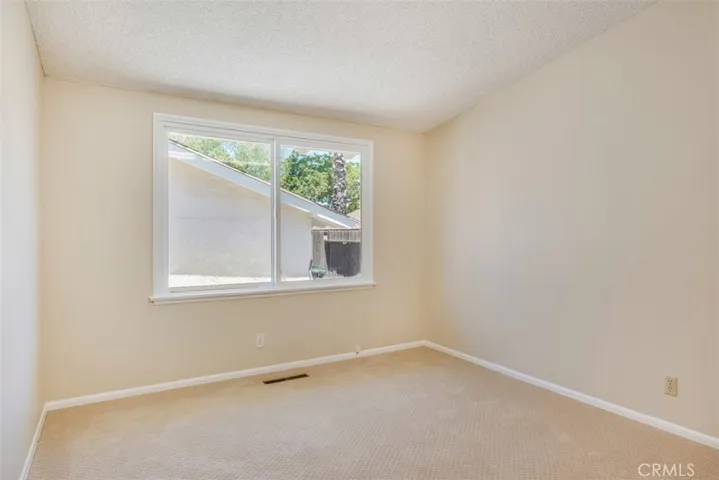 Nice sized bedrooms, also with fresh paint and carpet
