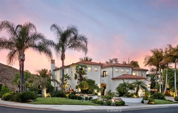 Full 4 car garage, huge private lot