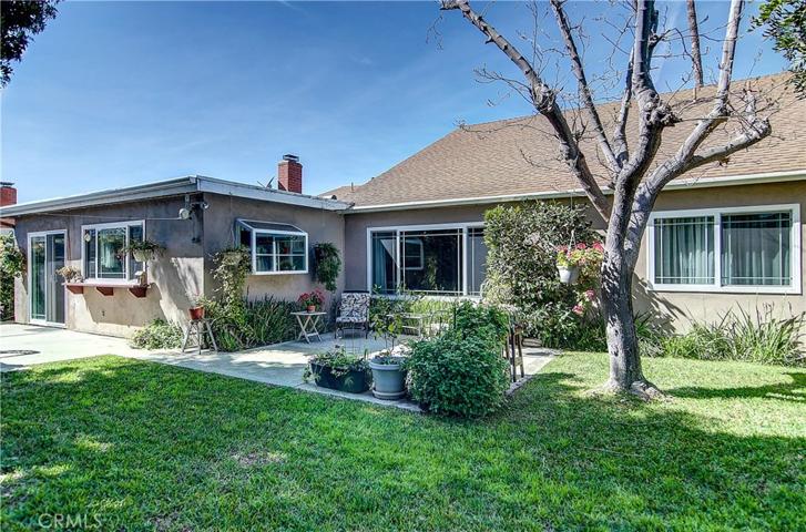 5632 Kern Drive, Huntington Beach, California 92649