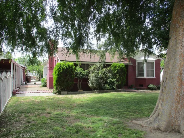 700 W Raymond Street, Compton, California 90220