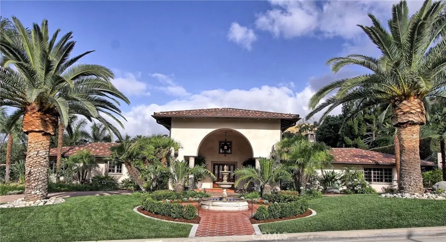 915 N Easley Canyon Road, Glendora, California 91741