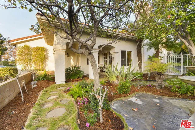 4150 Sandy Hollow Court, Moorpark, California 93021
