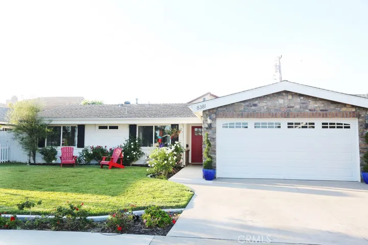 8381 Munster Drive, Huntington Beach, California 92646