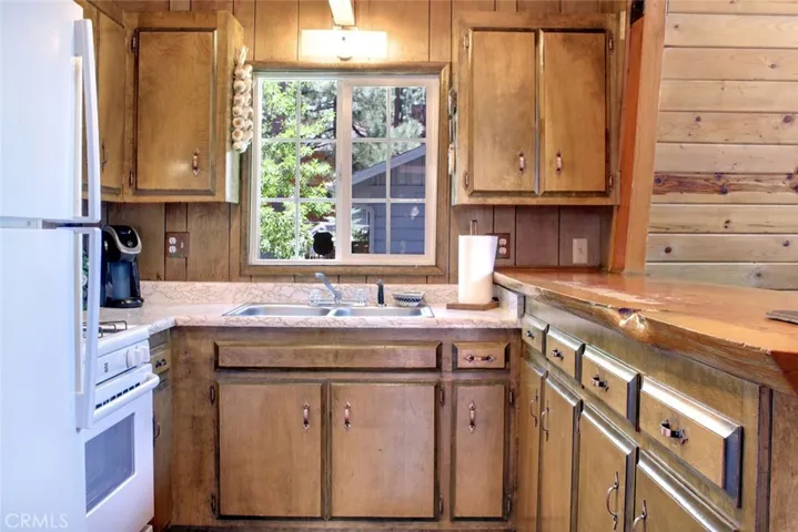 39922 Forest Drive, Big Bear, California 92315