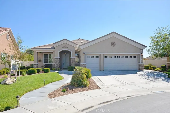 10113 Darby Road, Apple Valley, California 92308