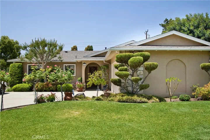 563 Thornhurst Avenue, Glendora, California 91741
