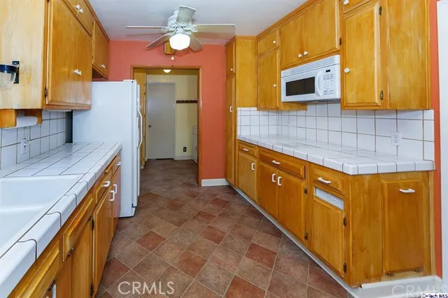 948 Birmingham Road, Burbank, California 91504