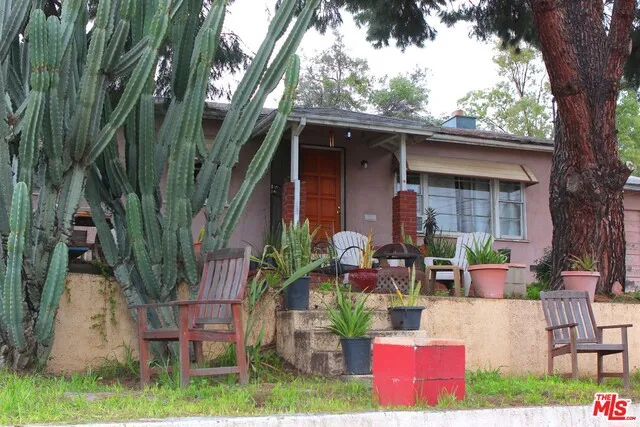2357 N Indiana Avenue, Los Angeles, California 90032 home-pic-6