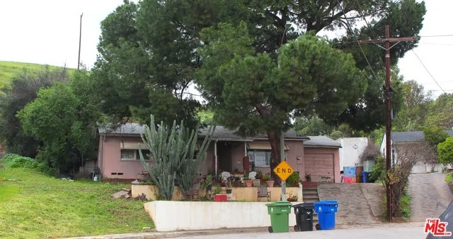 2357 N Indiana Avenue, Los Angeles, California 90032 home-pic-8