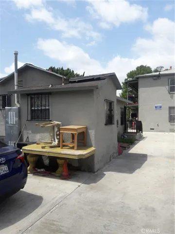 352 E 52nd Street E, Los Angeles, California 90011