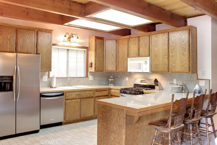 764 Moreno Lane, Sugarloaf, California 92386
