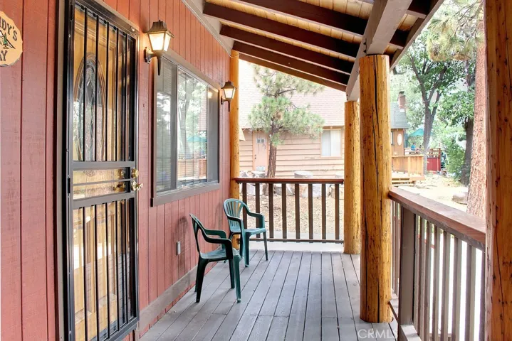 764 Moreno Lane, Sugarloaf, California 92386