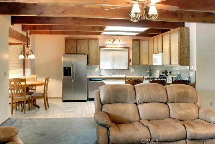 764 Moreno Lane, Sugarloaf, California 92386