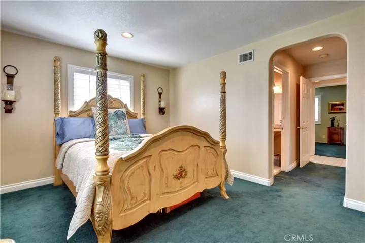 Master bedroom with en suite bathroom
