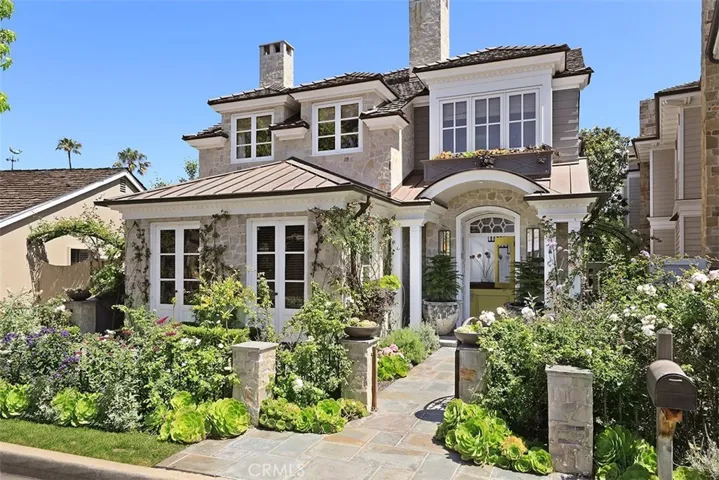 2551 Vista Drive, Newport Beach, California 92663