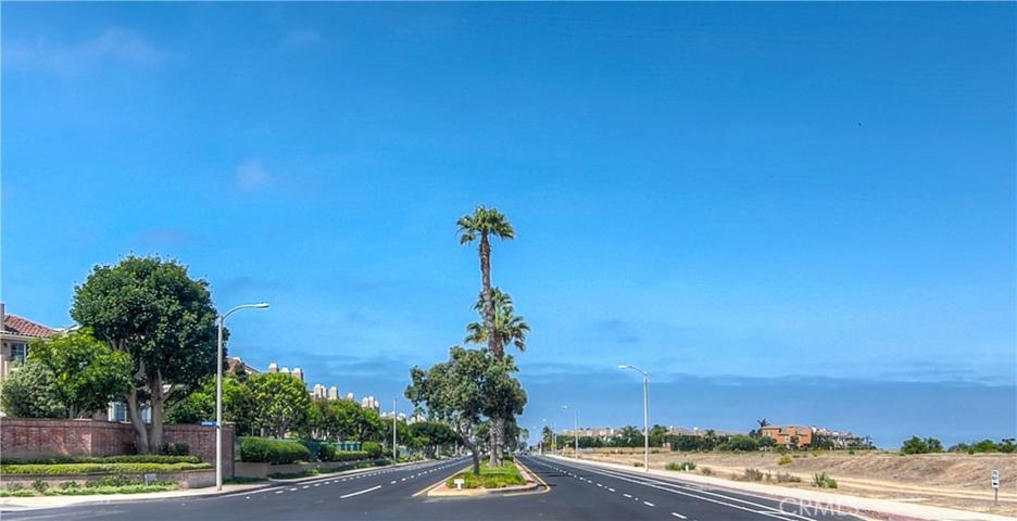 The Pacific Ocean, Bolsa Chica Wetlands and Harriet Wieder Park are all just outside the gate...so many hiking, biking and coastal enjoyment options!