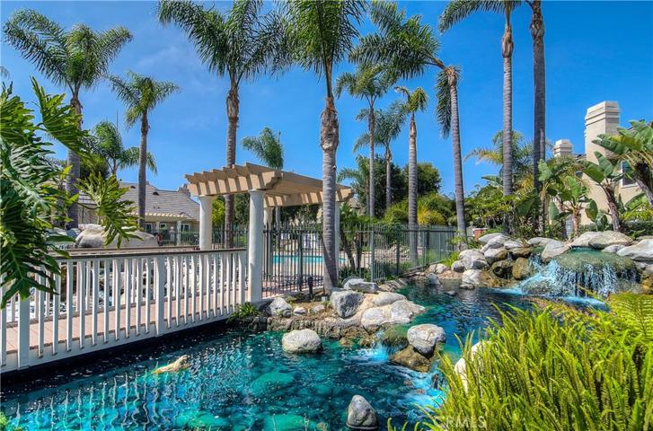 19446 Mountainview Lane, Huntington Beach, California 92648
