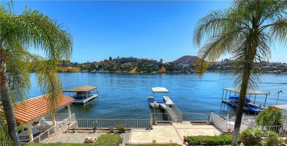 22456 Whirlaway Court, Canyon Lake, California 92587
