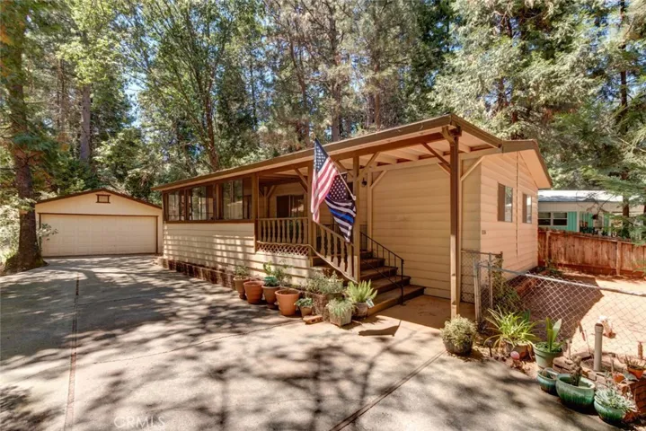 14815 Holmwood Drive, Magalia, California 95954