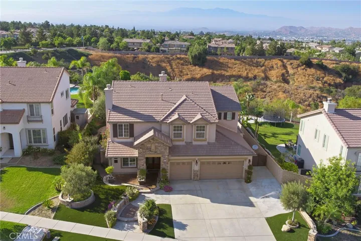 1647 Camino De Salmon Street, Corona, California 92881