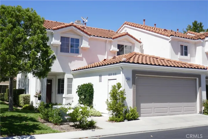 End Unit, no one above or below. Lots of guest parking nearby.