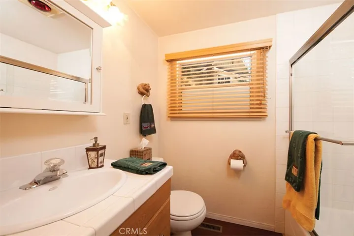 507 Blue Jay Road, Big Bear, California 92315