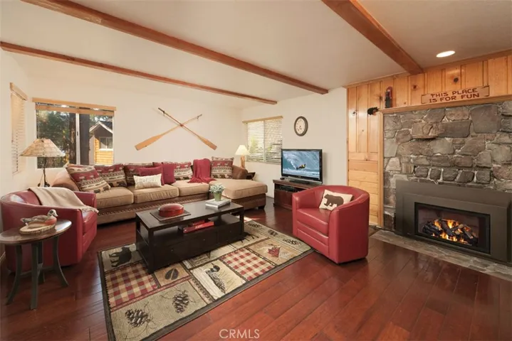 507 Blue Jay Road, Big Bear, California 92315