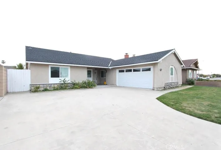9692 Innsbruck Drive, Huntington Beach, California 92646