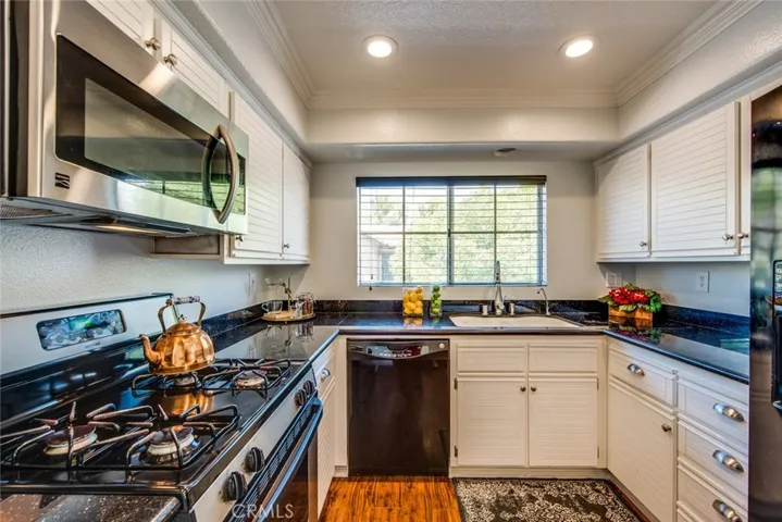 8080 E Oak Ridge Circle, Anaheim Hills, California 92808