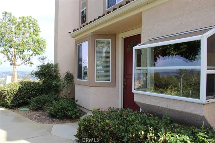 Gorgeous First Floor Unit with Panoramic Views