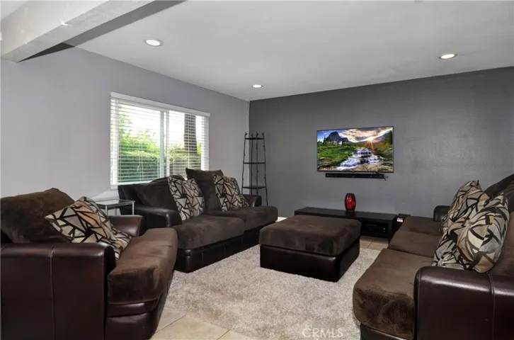 From this angle you can see how large this are is. Can you imagine relaxing with friends and family in this space?