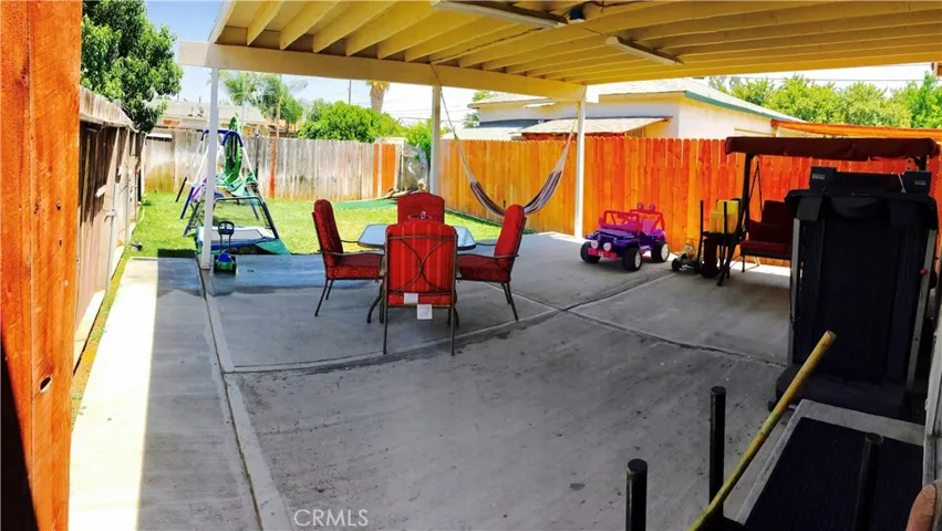 11917 Pepper Street, Bloomington, California 92316