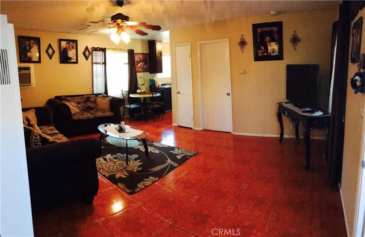11917 Pepper Street, Bloomington, California 92316