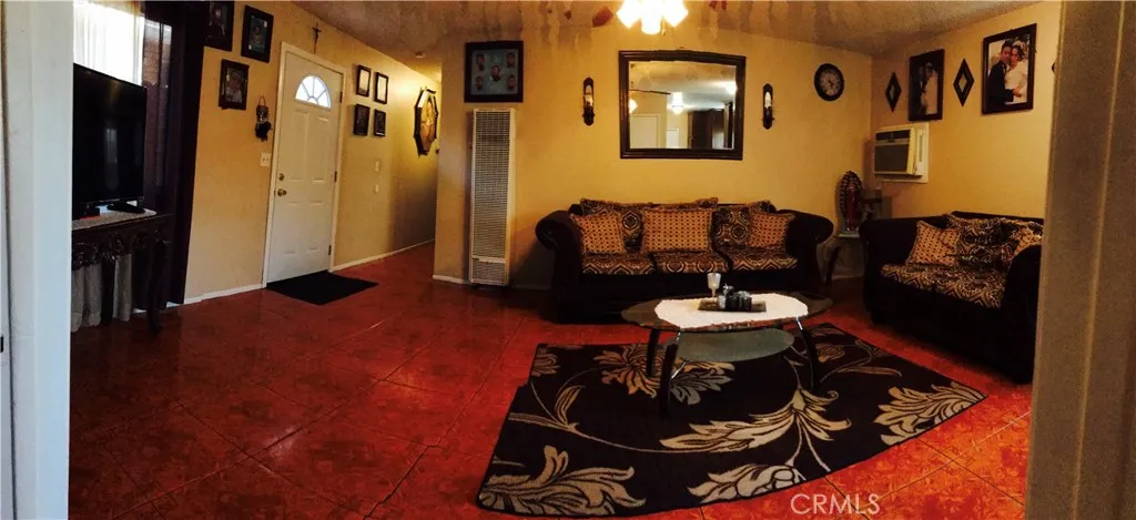 11917 Pepper Street, Bloomington, California 92316