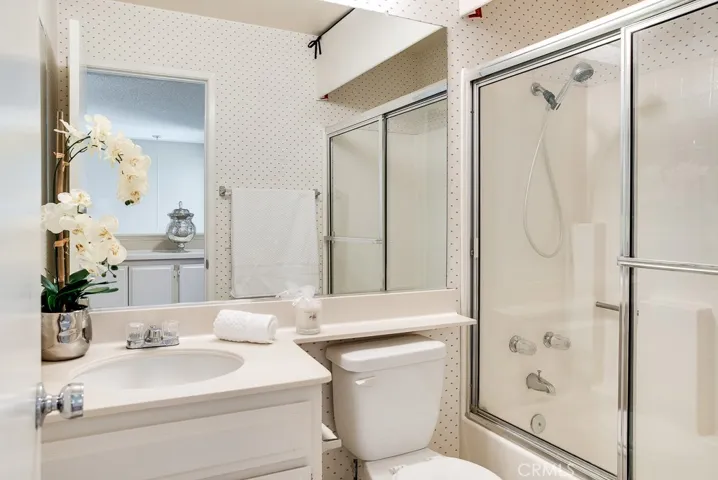 2nd full bathroom upstairs has shower/tub combo