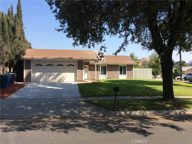 7280 Fiesta Avenue, Riverside, California 92504