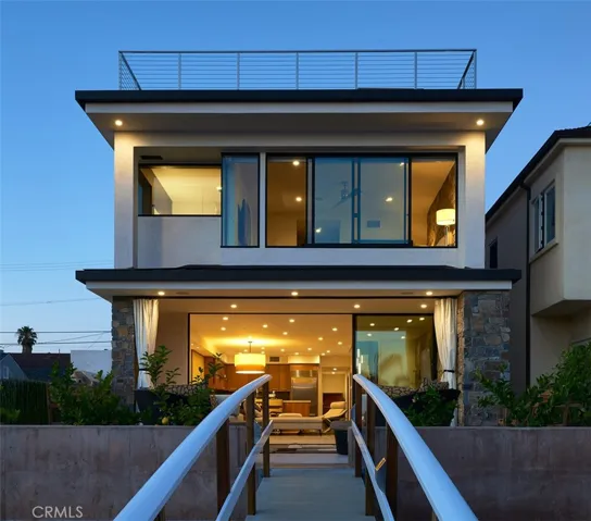 3413 Finley Avenue, Newport Beach, California 92663
