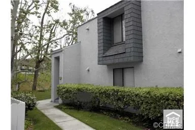 485 S Ranch View Circle 30, Anaheim Hills, California 92807