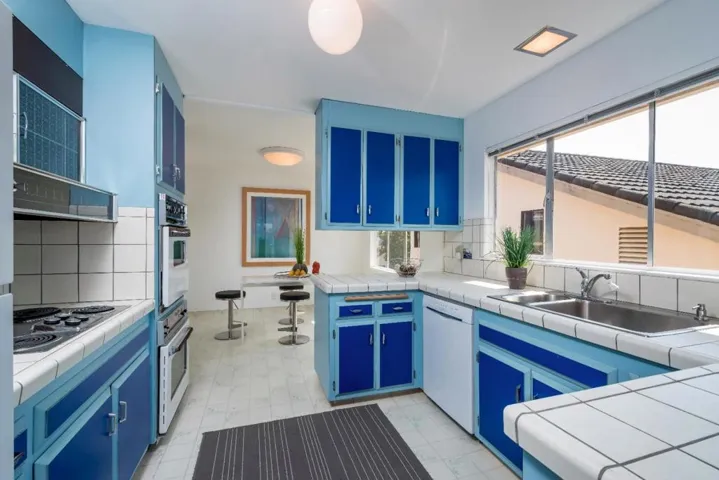 1090 Ahwahnee Drive, Millbrae, California 94030