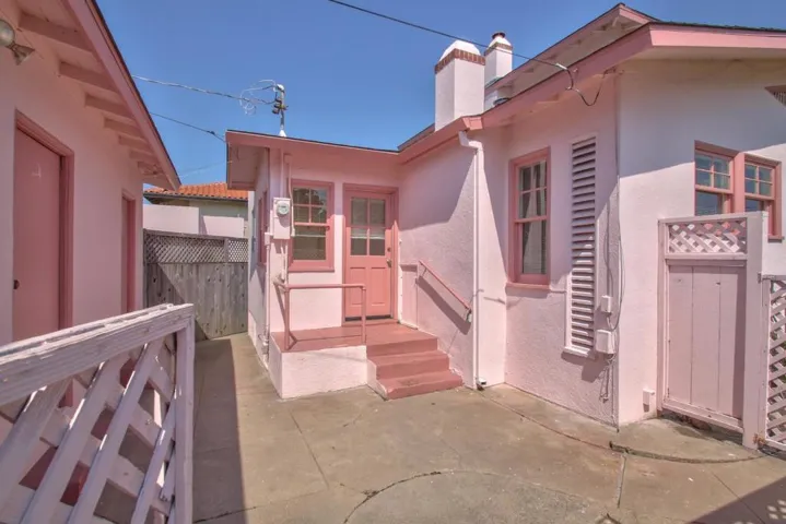 200 1st Street, Pacific Grove, California 93950