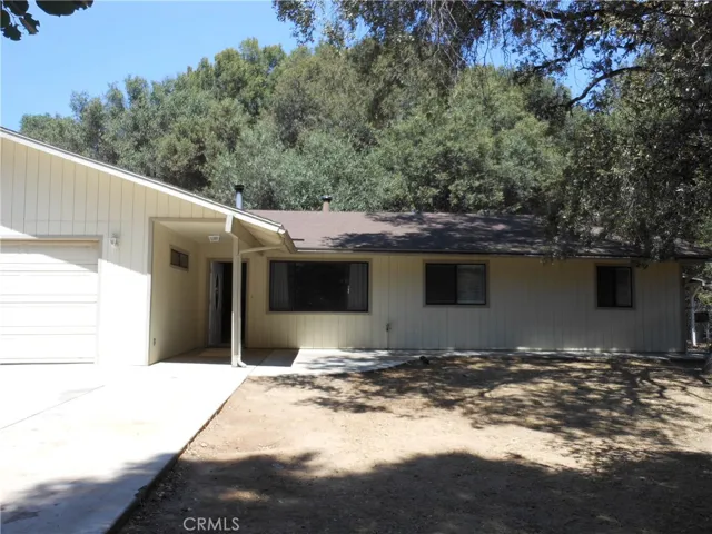 38697 Sierra Lakes Drive, Oakhurst, California 93644
