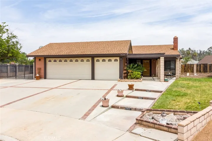 10601 Gemini Drive, Riverside, California 92503