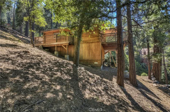 24839 Felsen Drive, Crestline, California 92325