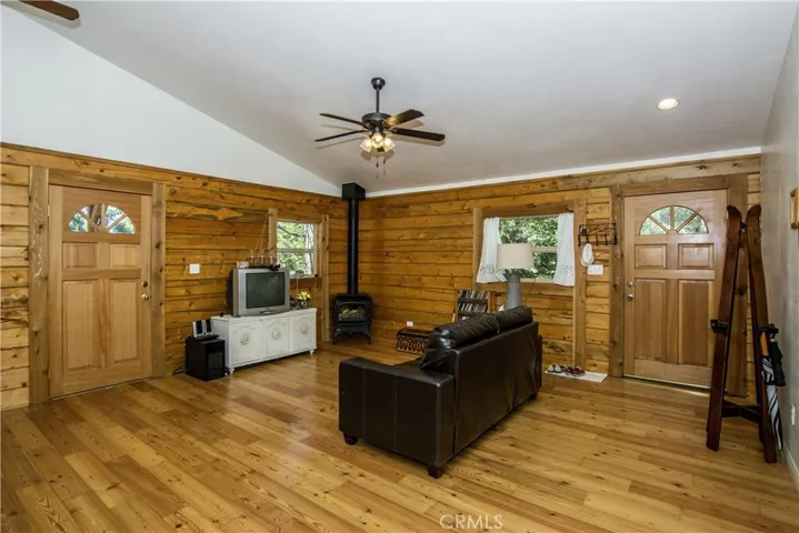 24839 Felsen Drive, Crestline, California 92325