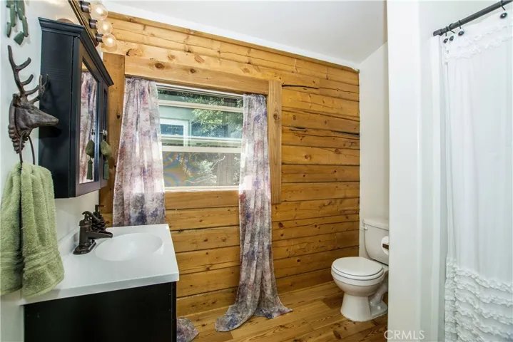 24839 Felsen Drive, Crestline, California 92325