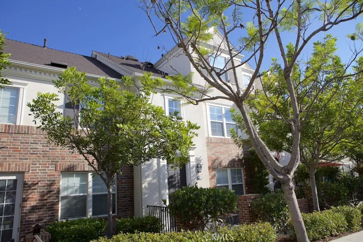 9 Daley Street, Ladera Ranch, California 92694