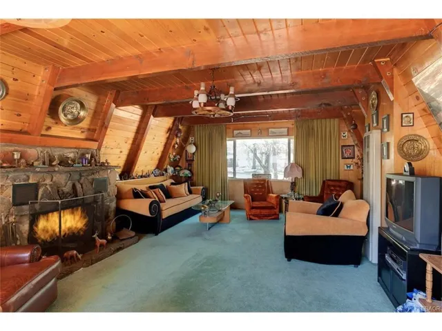 348 Greenspot Boulevard, Big Bear, California 92314